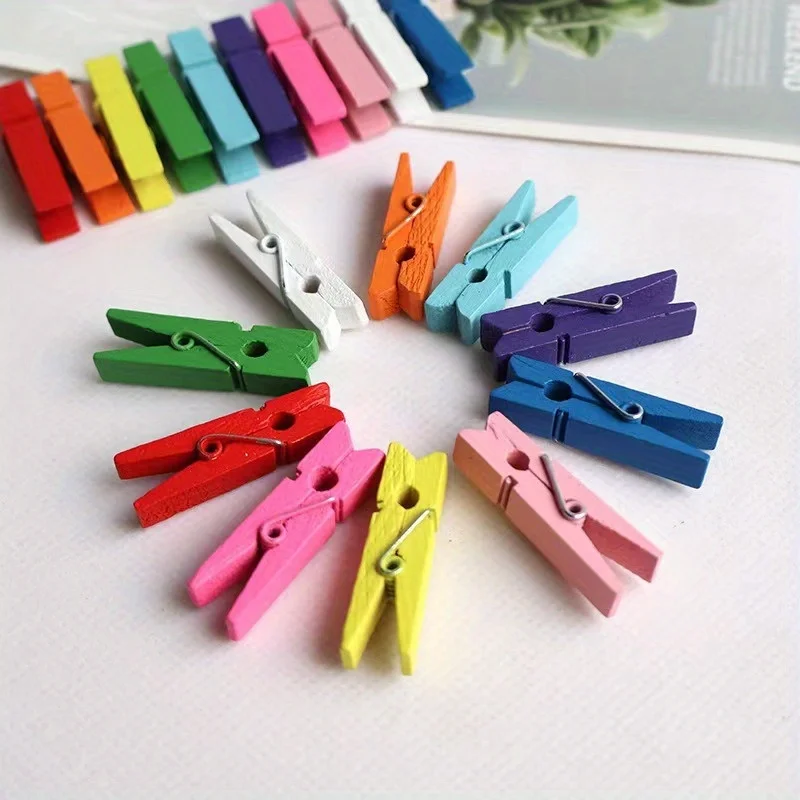 Épingles à vêtements colorées épingles à vêtements colorées Clips en bois couleurs arc-en-ciel artisanat décoratif chevilles Photos photos décoration pince