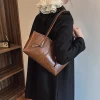 sac à main femme en cuir imprimé prairie plaisissant paris banlieue vintage spacieux aspect quotidien ​