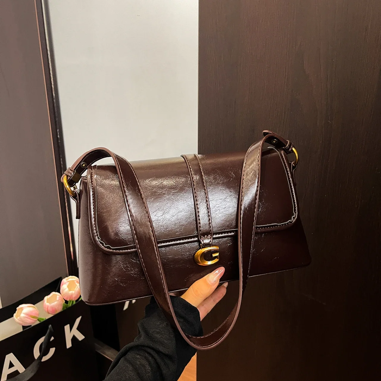Sac fourre-tout de luxe en cuir pour femmes, fourre-tout classique à la mode, sac à bandoulière élégant de styliste pour un usage moderne