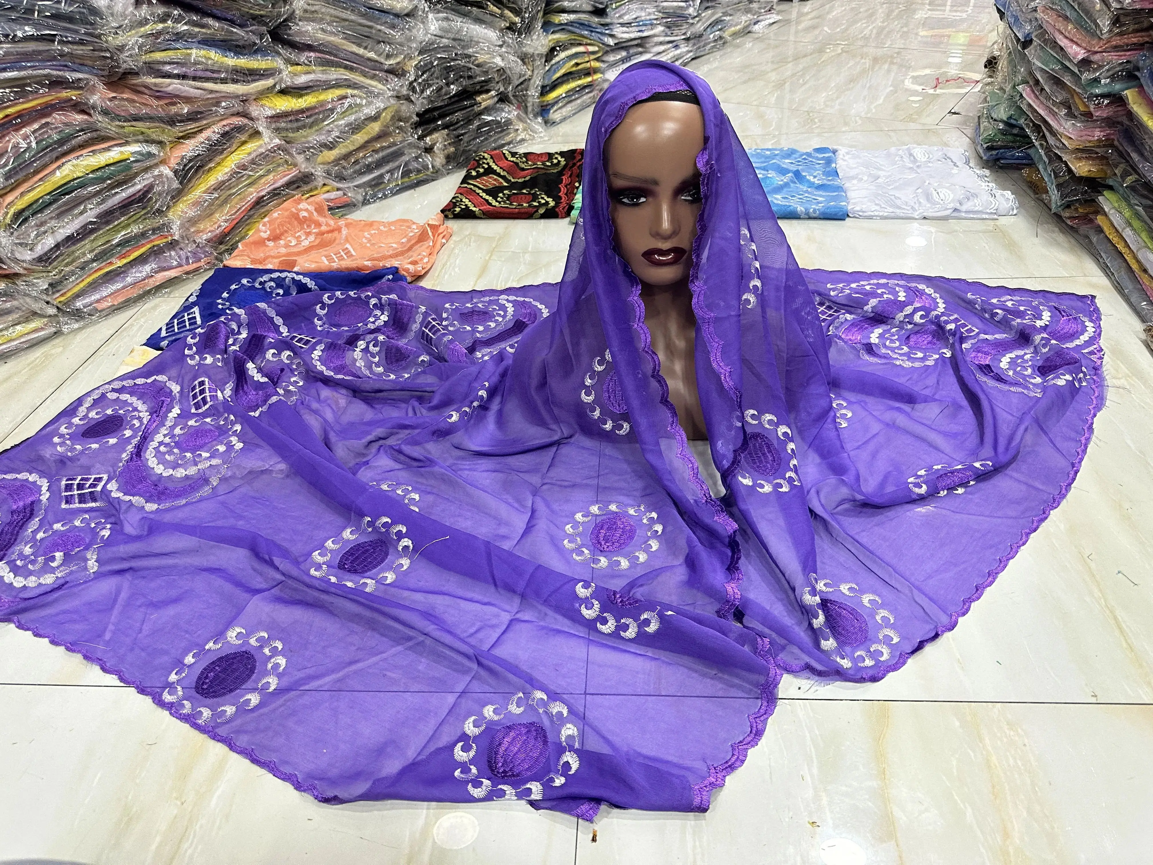Vente 2025 nouveau dubaï Islam brodé châle doux laine Jersey Hijab pour les femmes musulmanes Style Long nouveau filet africain pour le printemps été