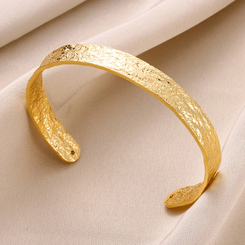Bracelet irrégulier Vintage pour femmes, en acier inoxydable, couleur or, manchette ouverte, bijoux de luxe exquis, cadeau