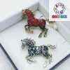 Broches cheval en strass pour femmes, épingles à revers en forme d&rsquo;animal du zodiaque, accessoires de fête décontractés, cadeaux du nouvel an pour amis