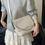 2025 hiver 687 nouveau sac à main sac à bandoulière mode polyvalent sac sous les bras sac de banlieue sac à bandoulière