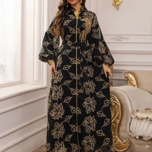 Abaya musulman noir élégant, broderie florale noire, vêtements islamiques polyvalents et modeste avec style culturel arabe pour décontracté de Dubaï