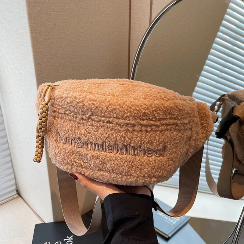 Grand sac de taille pour femmes, sac de ceinture en peluche d'hiver, sac à bandoulière de poitrine, sac banane moelleux à la mode, sac banane de styliste
