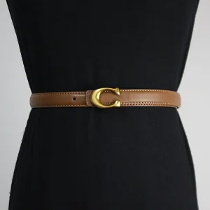 Ceinture en cuir élégante pour femmes, boucle avec lettre 3D, cuir de vache souple, style polyvalent pour pantalons et robes, classique et nouveauté