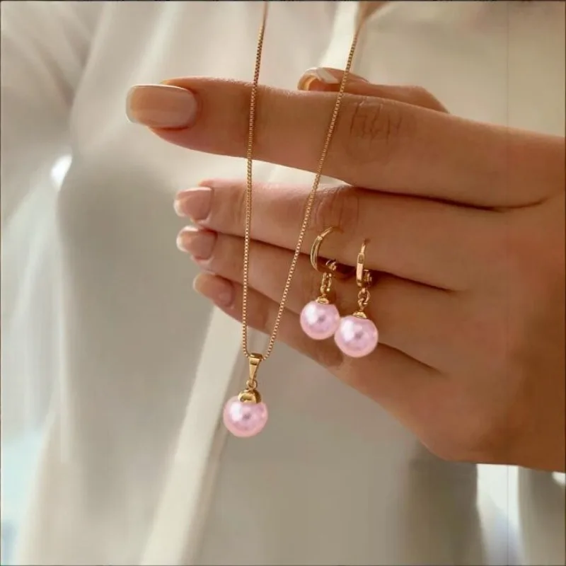 Ensemble de boucles d'oreilles et collier avec pendentif en Imitation de perles pour femmes, chaîne de couleur or Vintage, bijoux cadeau de fête de mariage pour filles
