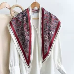 Grand Triangle imprimé de Style français pour femmes, rétro, nouvelle mode automne hiver, chaud, Chic, accessoires pour vêtements décoratifs