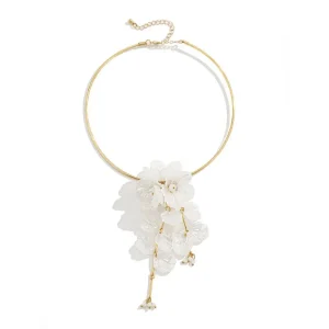 Collier de fleurs 3D élégant, boucles d&rsquo;oreilles de luxe, pétales délicats, longs pompons, bijoux en fer et plastique, collier de clavicule à fleurs blanches