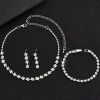 ensemble de bijoux en strass plaqué argent brillant, collier, boucles d'oreilles, bracelet, collection d'accessoires en trois pièces