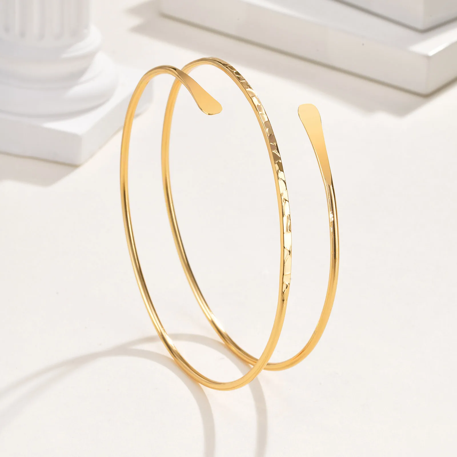 Bracelet manchette du haut du bras pour femmes, brassard minimaliste plaqué or, bijoux de fête