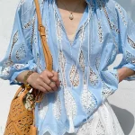 Chemisier ample ajouré brodé pour femmes, chemise bleue à la mode, hauts d&rsquo;été blancs