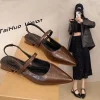 sandales à talons hauts à bout pointu à la mode 2025 nouvelles sandales de bureau confortables et décontractées pour les affaires d'été. chaussures pour femmes de grande taille.