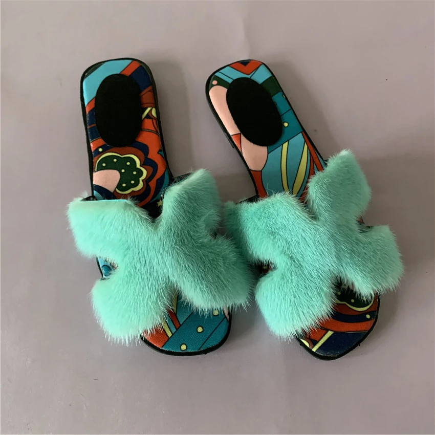 Sandales plates pour femmes, pantoufles 100% vrais poils de vison, chaussures de styliste à fond plat, tongs d'extérieur confortables et antidérapantes