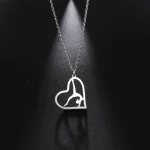 Collier pendentif de gymnastique d&rsquo;amour de gymnastique de couleur argent, pendentif de gymnastique américain à rabat pour femme, bijoux de sport fins en acier inoxydable