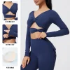 soutien gorge de sport à manches longues, beau dos avec nombril exposé, coupe ajustée, haut de costume de course et de fitness en plein air