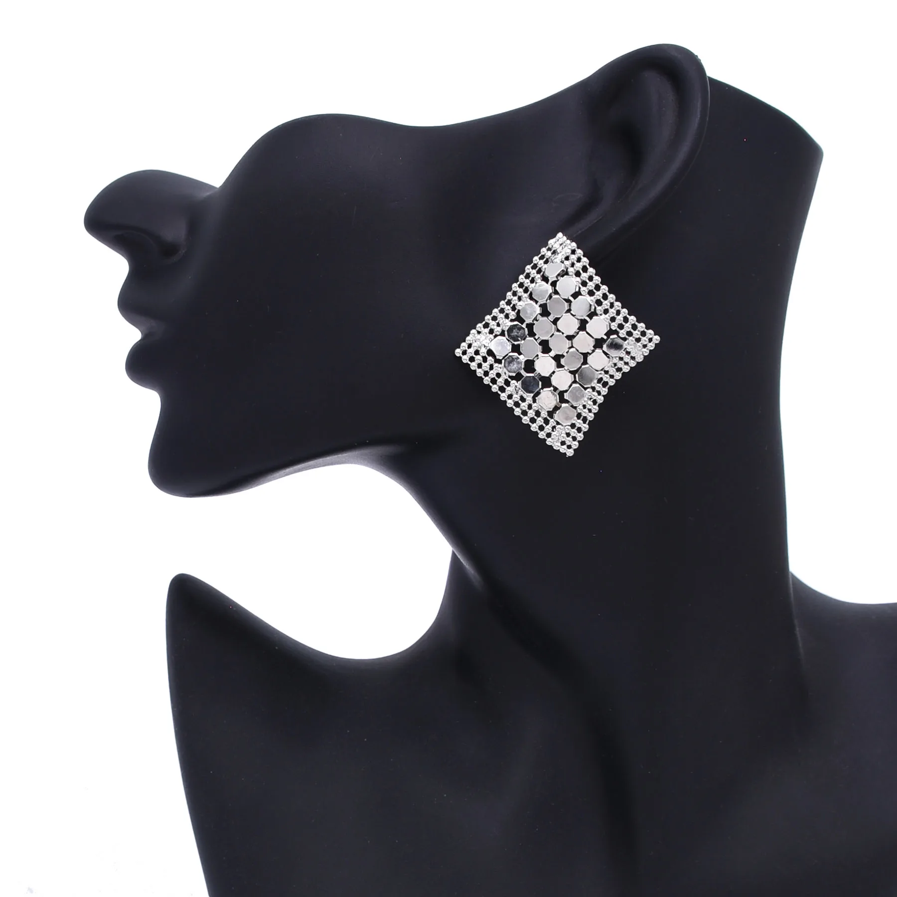 Boucles d'oreilles en maille en alliage pour femmes, élégantes, minimalistes, exagérées, pour Banquet, fête, bijoux tendance, accessoires féminins, cadeau