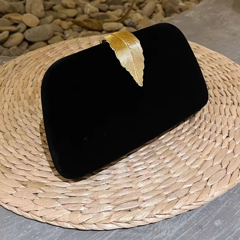 2025 pochette de soirée de luxe femmes sacs à bandoulière mode perle chaîne sac à main dîner sac à main mariage cocktail fête porte monnaie