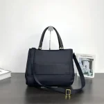 Sac fourre-tout pour femme, sac à bandoulière léger et spacieux, sac à main polyvalent pour un usage quotidien, sac de transport à la mode.