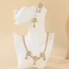 ensemble de bijoux pour femmes à la mode et élégant (collier et boucles d'oreilles) incrusté de strass abondants, bijoux de banquet de mariage pour dames