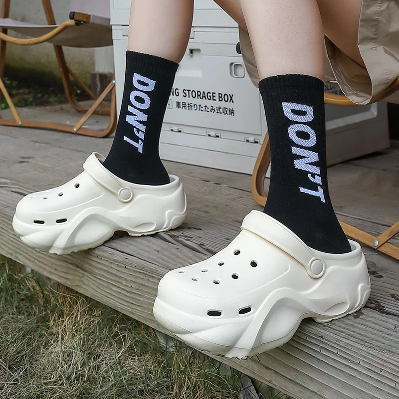 sandales à fond épais pour femmes, pantoufles noires et blanches, mode d'extérieur, perles luxueuses, diamant, bricolage, sandales de jardin, sabots, chaussures d'eau