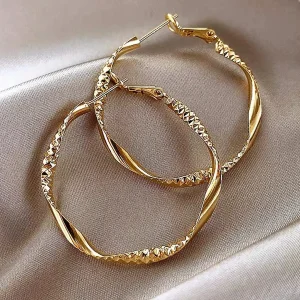 Boucles d&rsquo;oreilles design texture soyeuse exquise, bijoux de forme élégante, cadeaux de fête de vacances pour dames