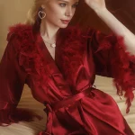 Robe de mariée en Satin avec ceinture, peignoir en plumes pour femmes, vêtements de nuit courts, Kimono, chemise de nuit de luxe, vêtements de détente