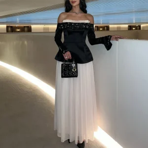 Robe fourreau/colonne en Satin pour occasions spéciales de dubaï, robe de célébrité noire et blanche, épaules dénudées, strass, robe de bal longue Robe fourreau/colonne en Satin pour occasions spéciales de dubaï, robe de célébrité noire et blanche, épaules dénudées, strass, robe de bal longue