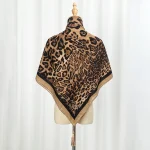 Foulard Carré Imprimé Léopard avec Diamants pour Femme, Hijab Musulman, à la Mode, de Styliste, pour Sauna, Châle, Nouvelle Collection