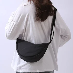 Sac à bandoulière Portable de couleur unie pour femmes, sacs à bandoulière rembourrés en tissu Nylon Simple, sac à main de voyage, sacoche