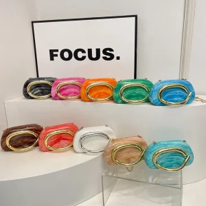 Boîte de fermeture en or pochette femmes soirée de mariage mignon sac à main sac à main 2025 été nouveau acrylique bandoulière téléphone sac à main