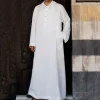 chemise longue à capuche simple de style arabe pour hommes | thobe musulman