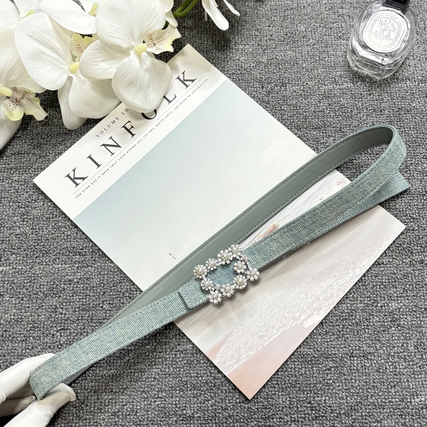 Ceinture bleue en denim avec boucle en strass et perles, ceinture en cuir décorative en denim vintage, ceinture pour pantalon fin à boucle en diamant argenté