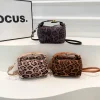 Sac à bandoulière Chic pour femmes, sac à main à poignée supérieure très tendance, sac à bandoulière décontracté et élégant, à la mode et polyvalent, nouvelle collection 2025