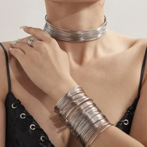 Amaiyllis minimaliste fait à la main enveloppant brossé collier Bracelet anneau exagéré en acier inoxydable ensemble de bijoux pour les femmes Amaiyllis minimaliste fait à la main enveloppant brossé collier Bracelet anneau exagéré en acier inoxydable ensemble de bijoux pour les femmes