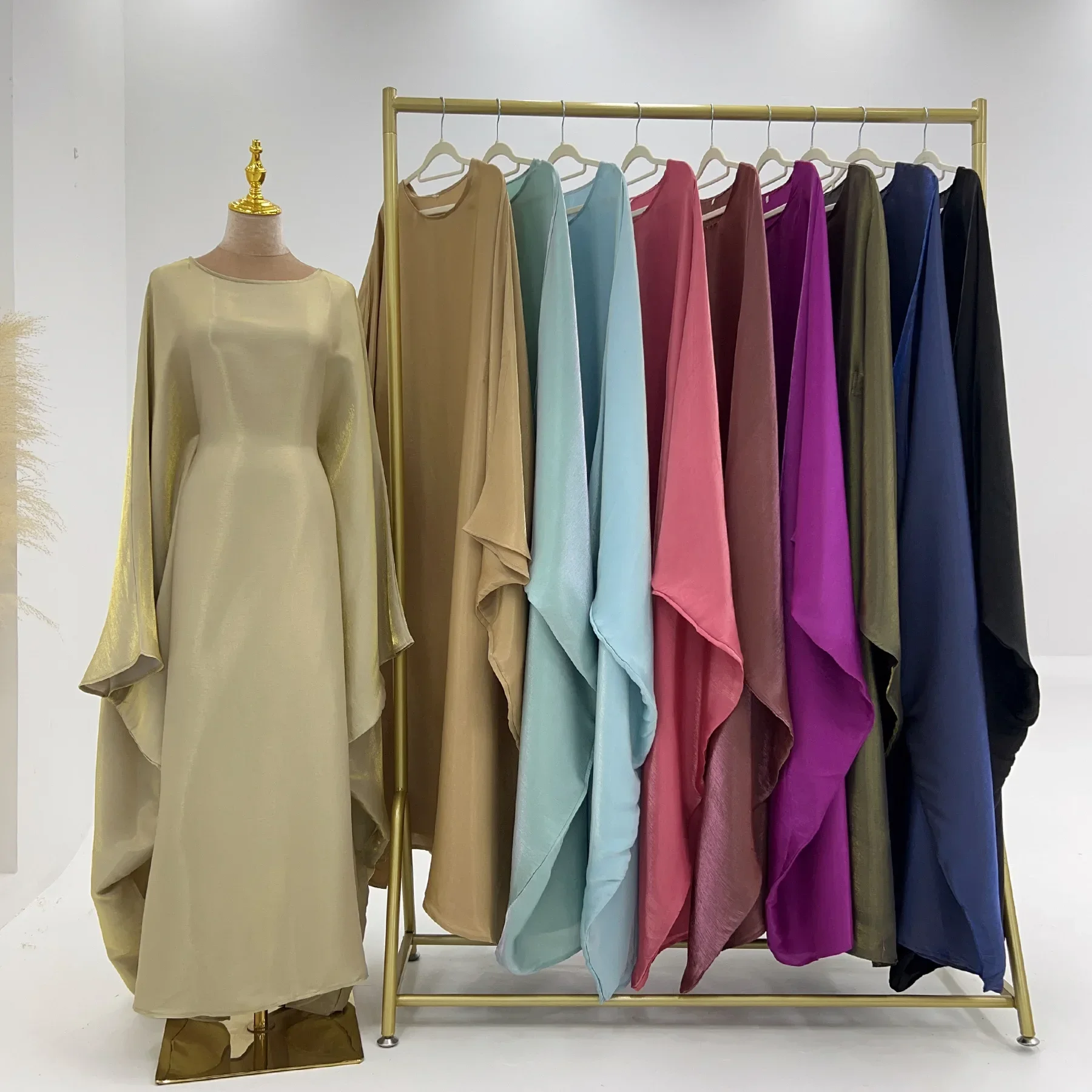 Ramadan été manches chauve-souris Satin papillon Abaya Islam musulman Maxi Robe Kebaya femmes caftan Robe Musulmane Femme robes Ramadan été manches chauve-souris Satin papillon Abaya Islam musulman Maxi Robe Kebaya femmes caftan Robe Musulmane Femme robes
