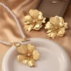 ensemble de bijoux multicouches de luxe léger, collier irrégulier exagéré pour femmes, costume de perles et de fleurs en métal, boucles d'oreilles