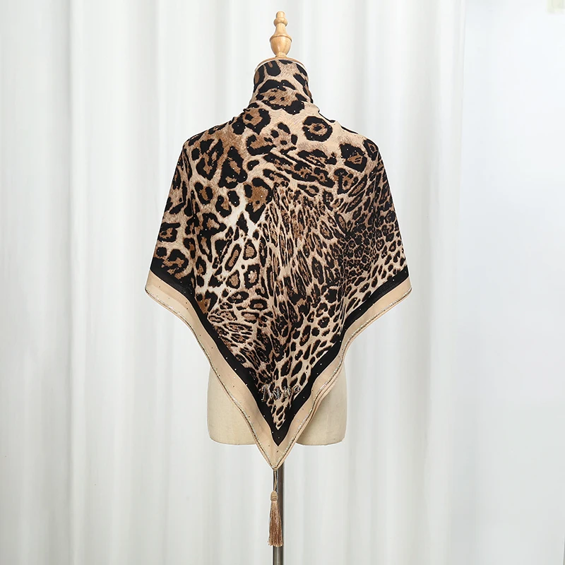 foulard carré imprimé léopard avec diamants pour femme, hijab musulman, à la mode, de styliste, pour sauna, châle, nouvelle collection