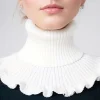 faux foulard tricoté noir et blanc à la mode – doux, épais et chaud, avec un design élégant à volants pour femme