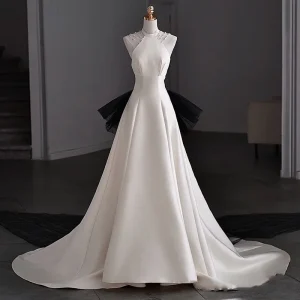 Robe de Mariée en Satin Blanc Français, Tenue Rétro Haut de Gamme, Tempérament, Dos aux, Col Frontal, Tailcoat, Qipao Féminin