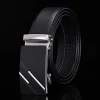 ceinture à boucle en métal pour hommes d'affaires à la mode, ceinture souple en cuir pu de haute qualité associée à des pantalons de travail et des jeans