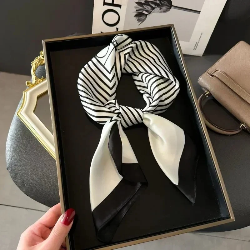 Écharpe carrée à carreaux en satin pour femmes, hijab de luxe pour filles, écharpe pour le cou et les cheveux, bande douce pour le travail, kerchife de la présidence, nouveau, 2025