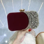Vin rouge noir velours pochette Fine Chic diamant poignée en métal sacs à main pour les femmes bal fête chaîne sacs à bandoulière dames sac de soirée