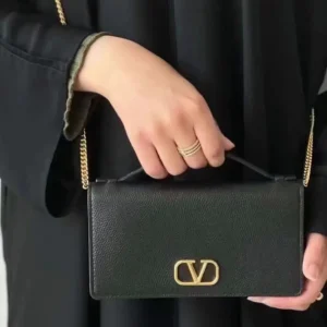 Sac à main en cuir élégant Vente chaude de la saisonV Sac à bandoulière avec sangle en chaîne Élégant Ville Simplicité Sac carré moyen…