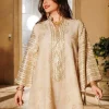 abaya brodé islamique beige pour femmes musulmanes avec détails dorés, idéal pour les occasions formelles au moyen orient comme des Émirats britanniques et saoudiens