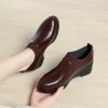 chaussures en cuir à talons compensés pour femmes, escarpins décontractés à semelle souple, polyvalents et confortables, couleur unie, nouvelle collection 2025