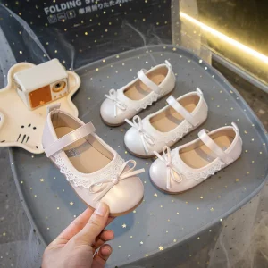 Chaussures plates en cuir pour filles, chaussures de Ballet princesse à la mode pour petits enfants, bord à volants doux, chaussures de Performance pour enfants