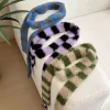 Écharpe en peluche rayée pour femmes, design de niche, sens spice girl, décoration polyvalente, version coréenne, écharpe longue fine et étroite