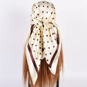 Foulard de tête femmes marque de luxe 90 × 90 cm foulard carré en soie Satin Bandana Cheveux doux foulard Hijab foulards de Cheveux pour dames