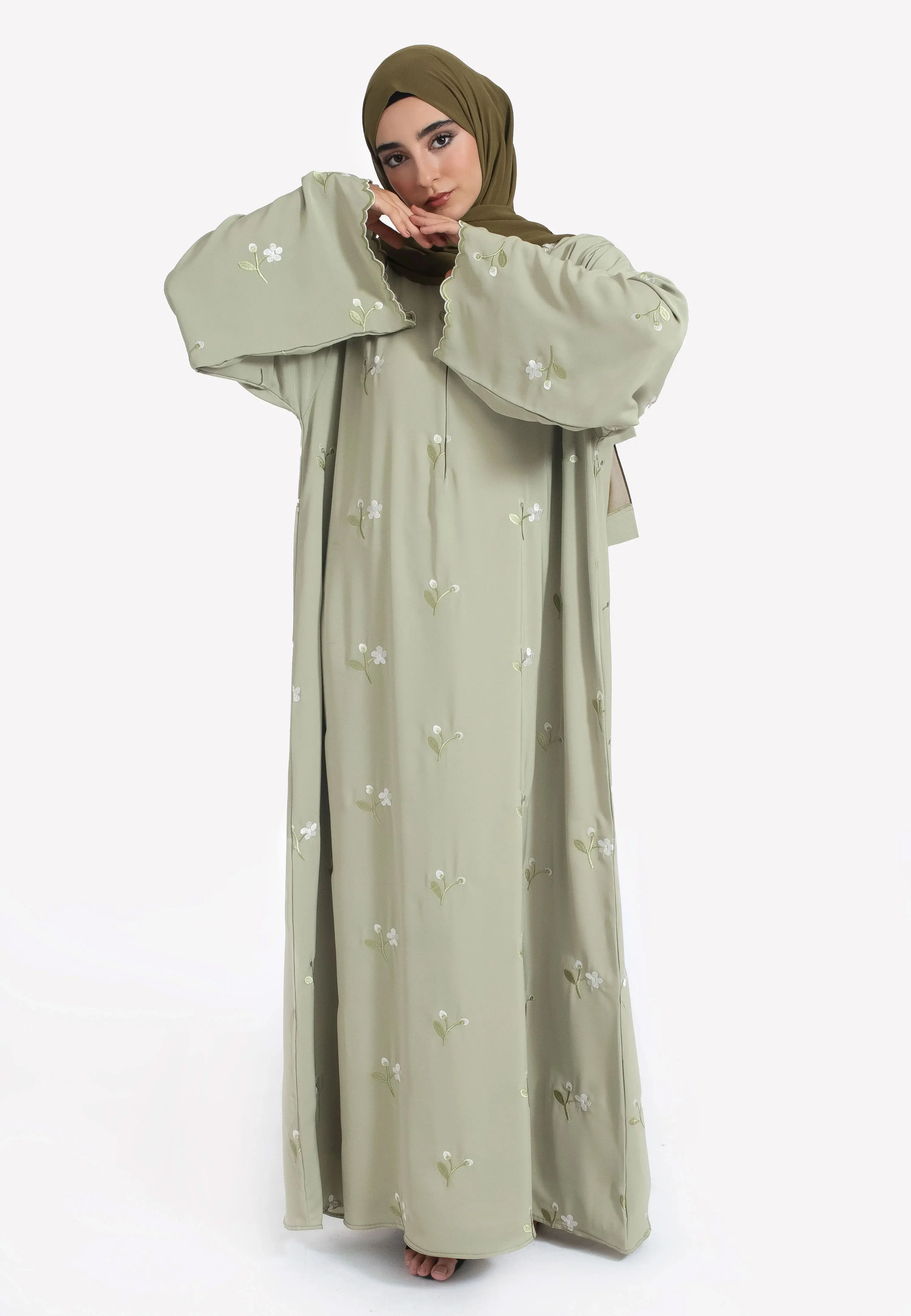 Abaya islamique musulman élégant pour femmes, broderie florale vert clair, poignets délicats, idéal pour les États-Unis, l'Arabie Saoudite, le Qatar